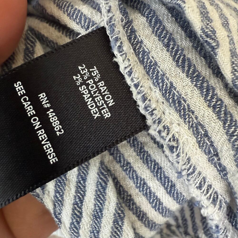 Torrid brand tunic top featuring a blue white vertical striped pattern. Size 2X - Picture 6 of 9
